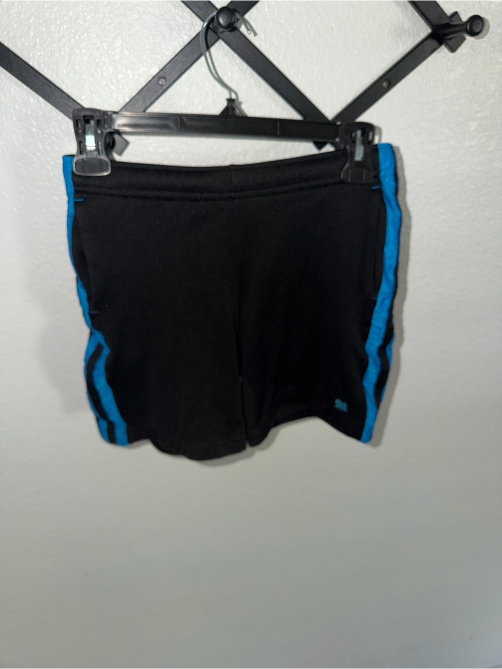 Old Navy Boys Athletic Shorts Black Blue Performance Active Size Small - Picture 2 of 4
